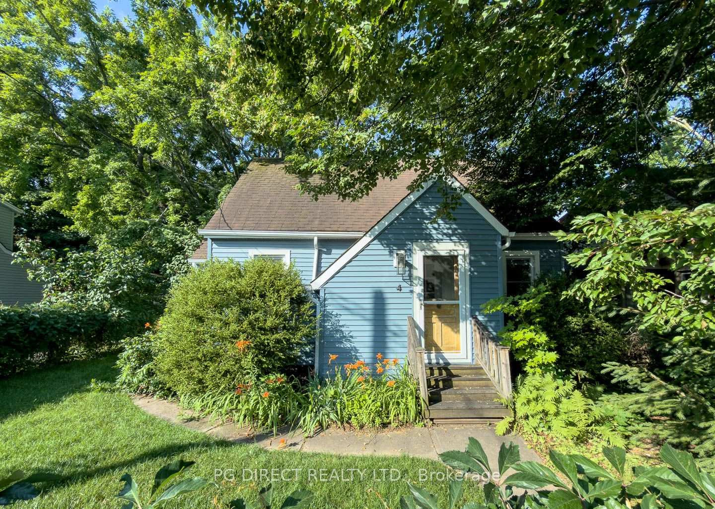 4 Chapel Street, Prince Edward County, ON K0K 2T0, Prince Edward County — photo 1