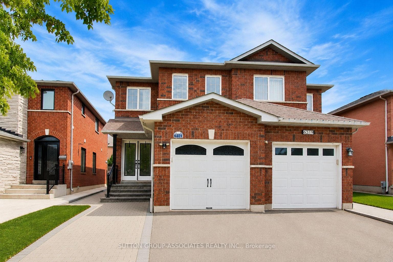 6321 Amber Glen Drive, Mississauga, ON L5N 7V4