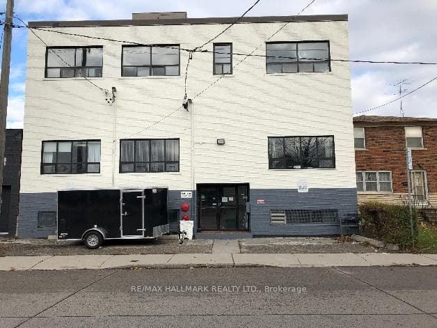 346-348 Ryding Avenue, Toronto, ON M6N 1H5, Toronto W02 — photo 1