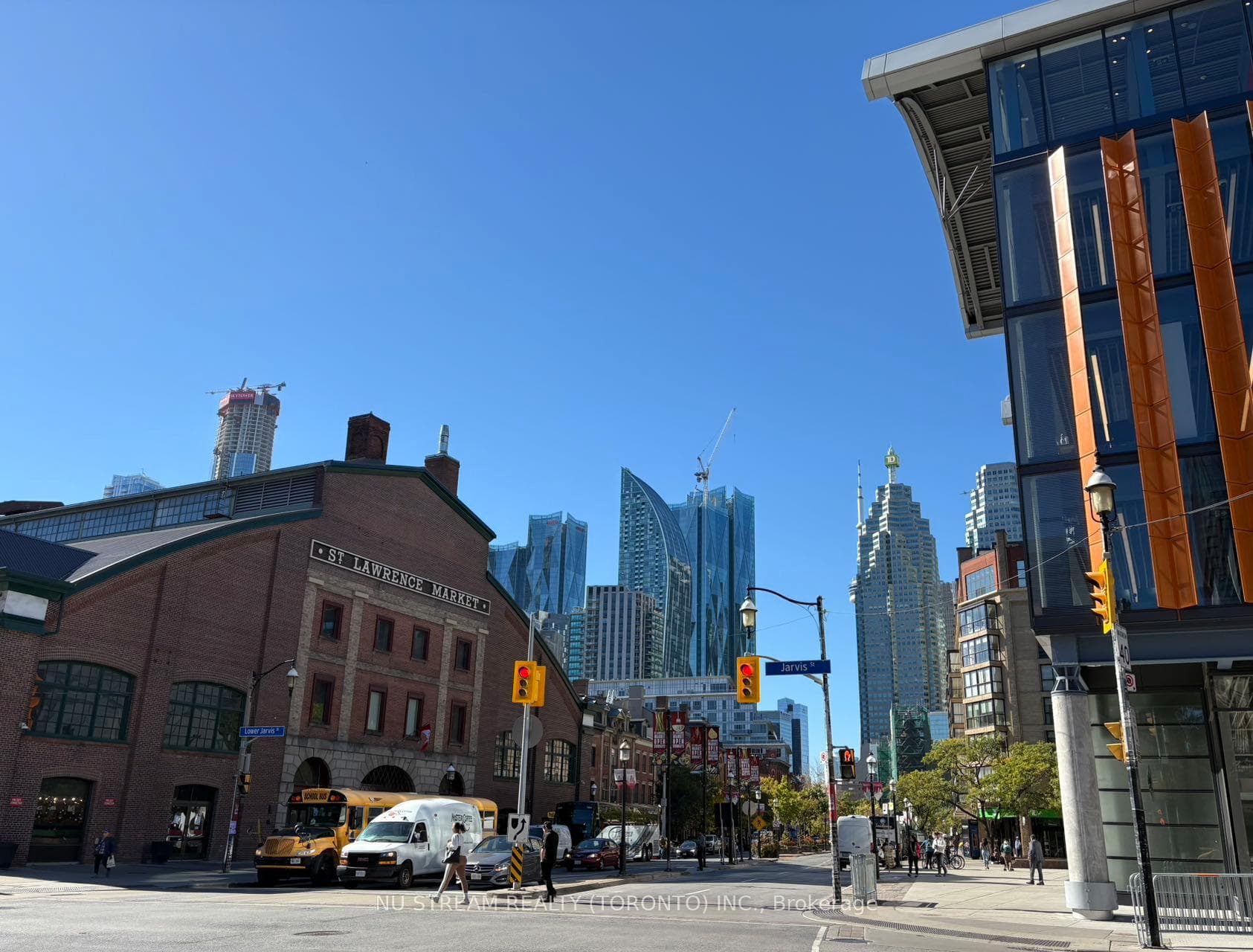 100 Front Street E 301, Toronto, ON M5A 1E1, Toronto C08 — photo 1