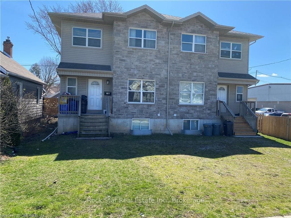 20B CHESTNUT Street E, St. Catharines, ON L2T 1G7, St. Catharines — photo 1