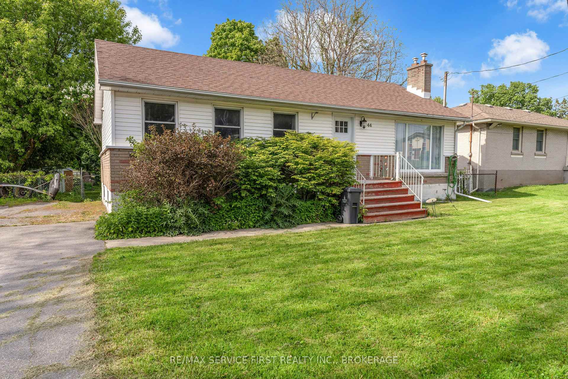 44 Cranbrook Street, Kingston, ON K7M 4N2, Kingston — photo 1