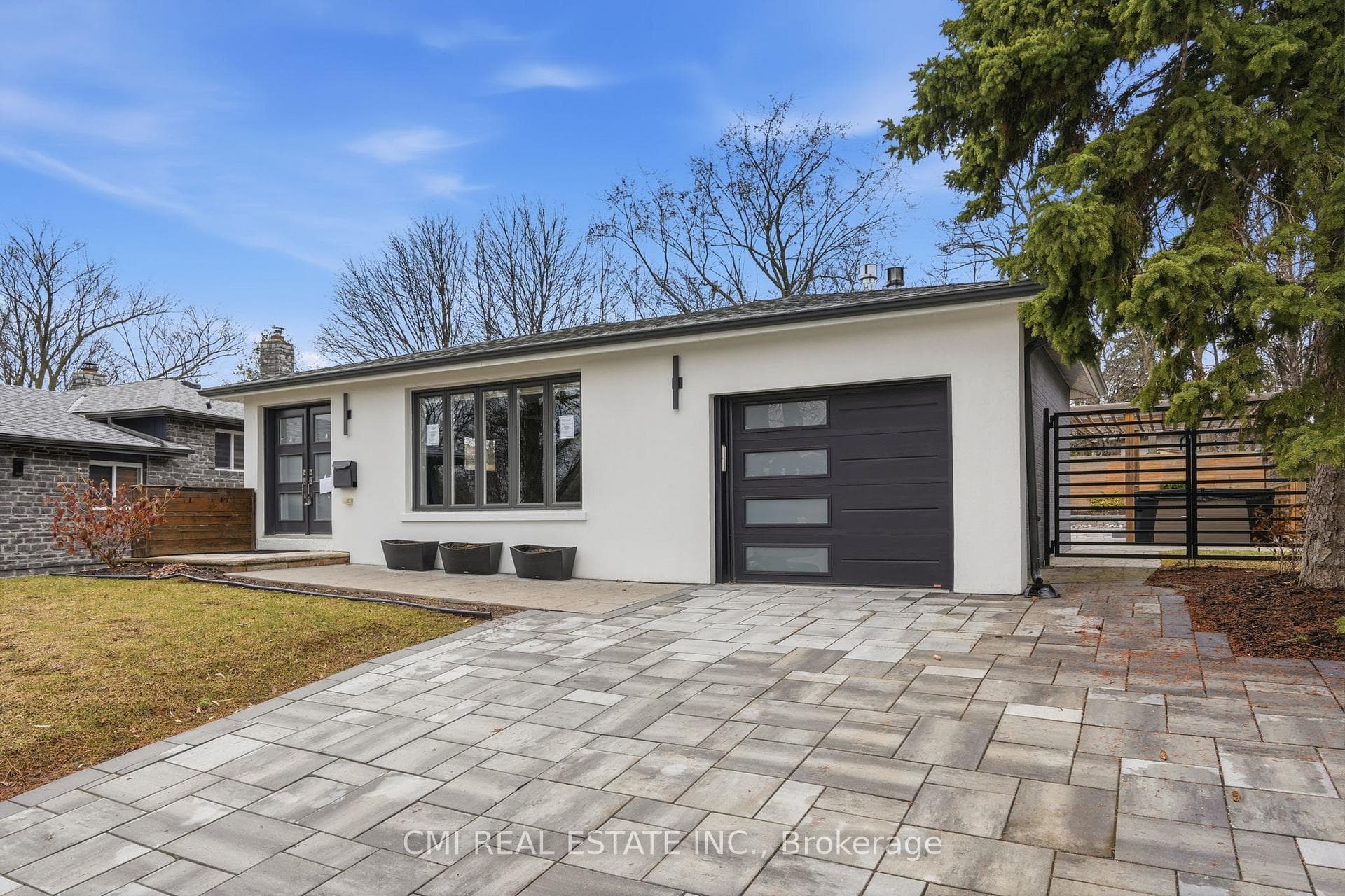 23 Logstone Crescent, Toronto, ON M1E 4M2, Toronto E09 — photo 1