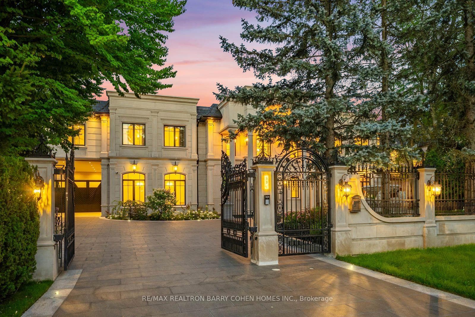 99 Bayview Ridge, Toronto, ON M2L 1E5, Toronto C12 — photo 1
