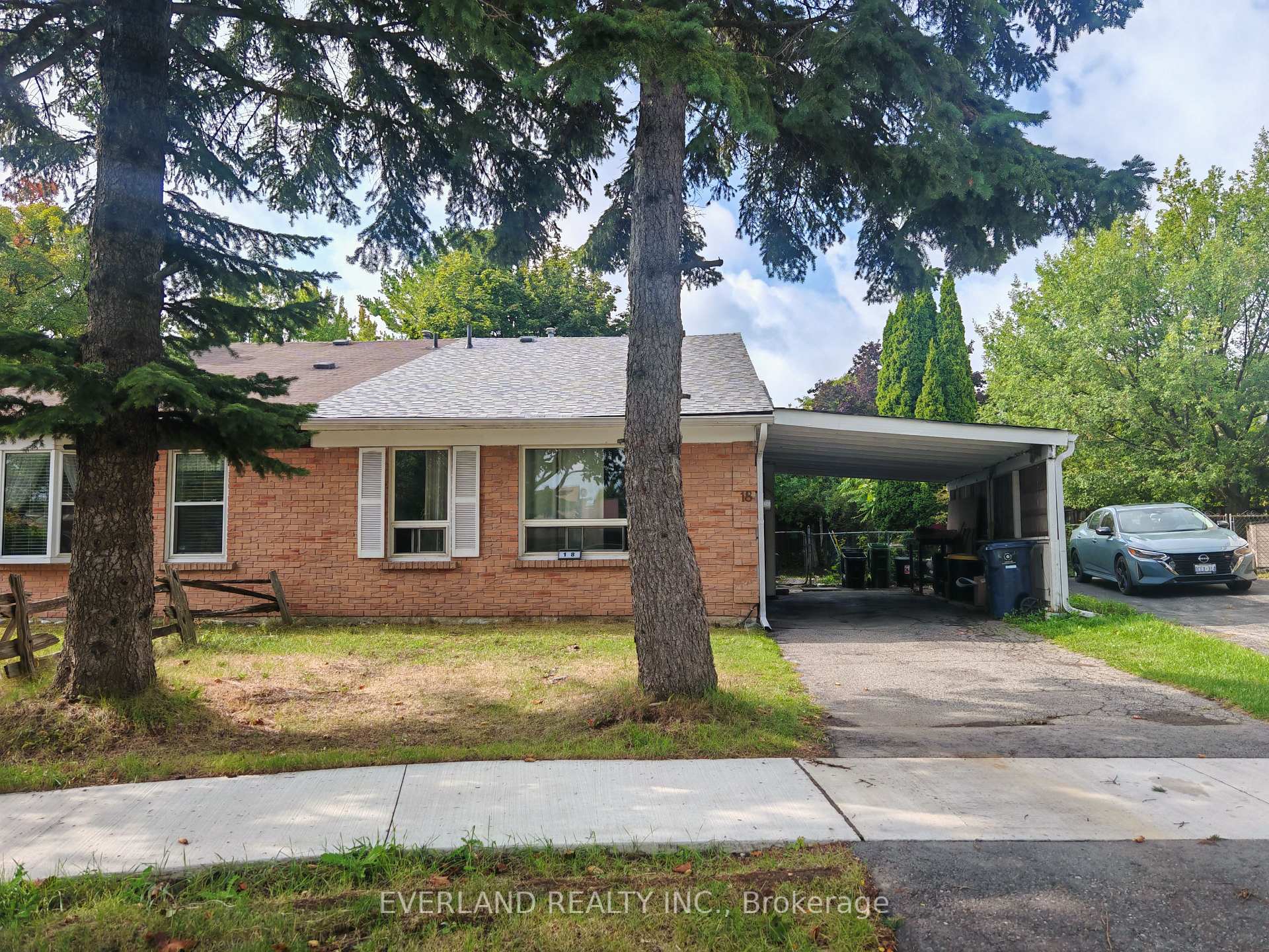 18 Camberley Court, Toronto, ON M1B 2S6, Toronto E11 — photo 1