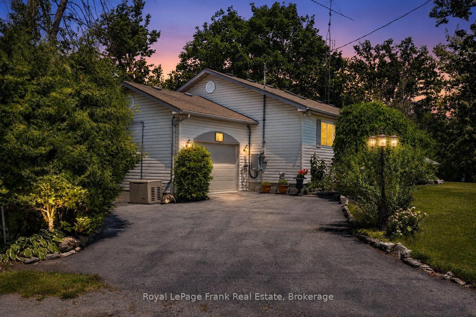 2 Ideal Point Road S, Kawartha Lakes, ON K0M 1A0, Kawartha Lakes — photo 1