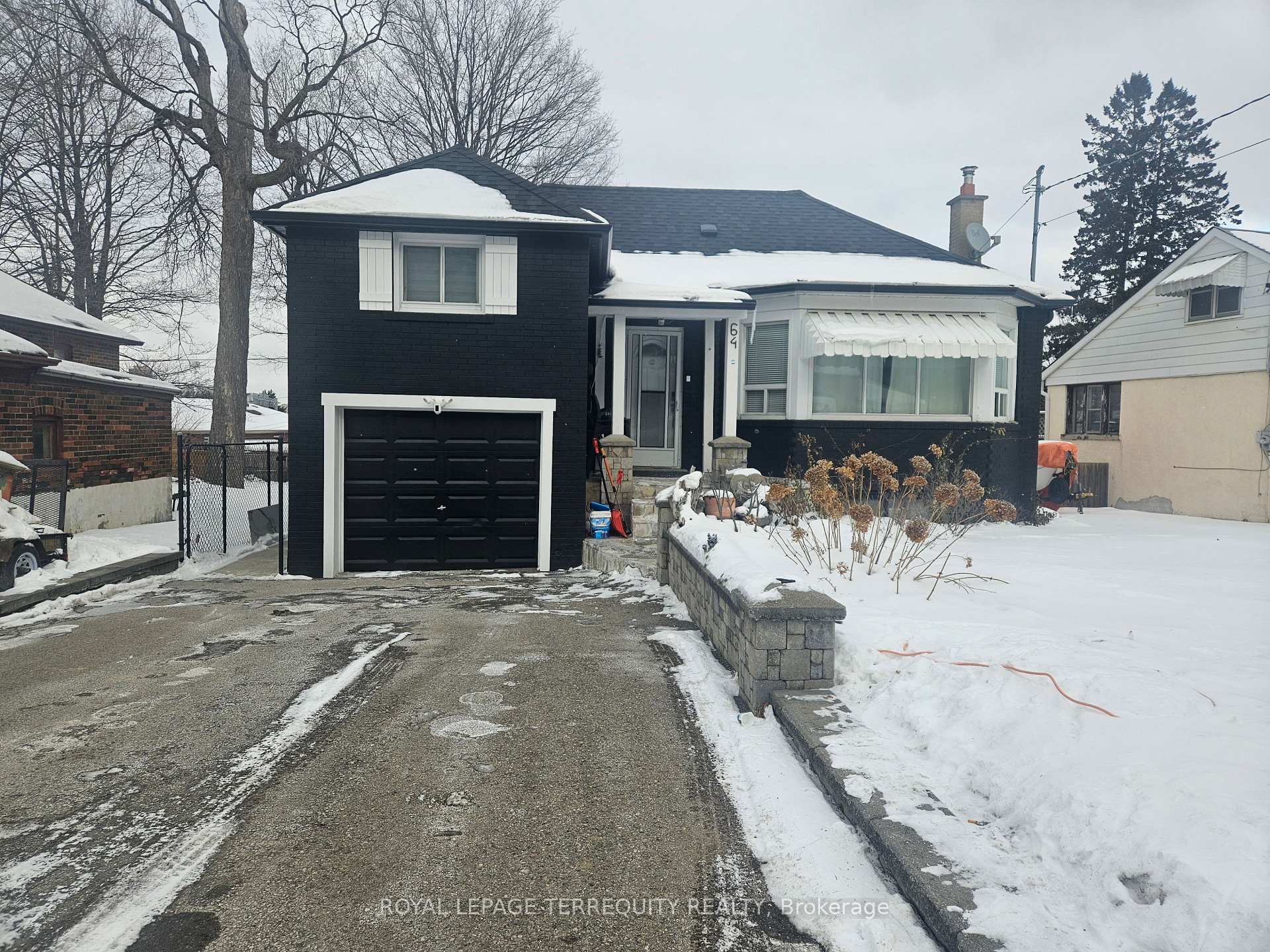 64 Pelmo Crescent, Toronto, ON M9N 2X5, Toronto W04 — photo 1