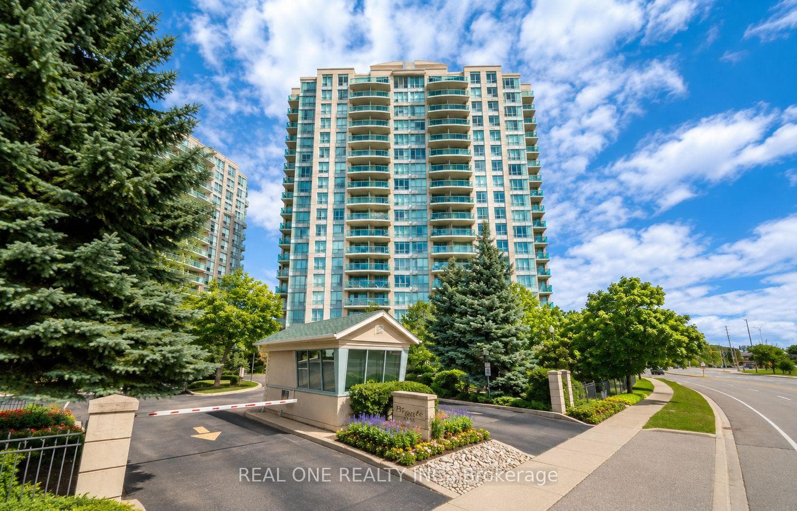 2545 Erin Centre Boulevard 1605, Mississauga, ON L5M 6Z9, Mississauga — photo 1