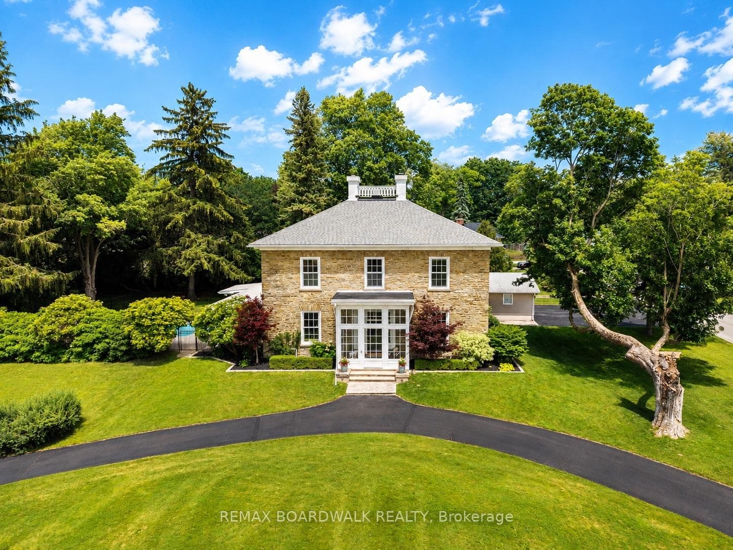 55 Cochrane Drive, Brockville, ON K6V 2Y9, Brockville — photo 1