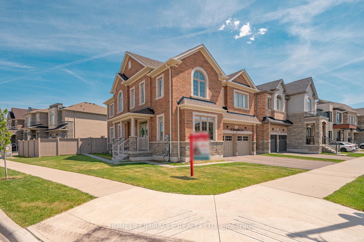 220 Great Falls Boulevard, Hamilton, ON L8B 1Z1, Hamilton — photo 1