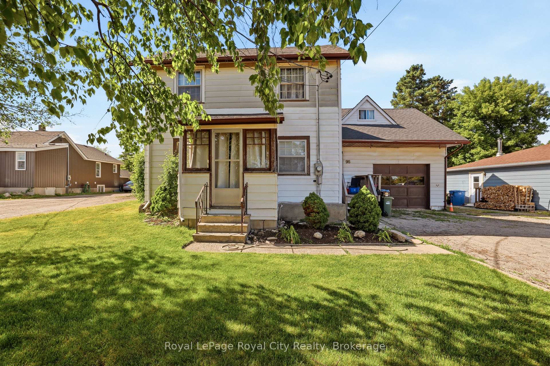 96 Beaumont Crescent, Guelph, ON N1E 6B1, Guelph — photo 1