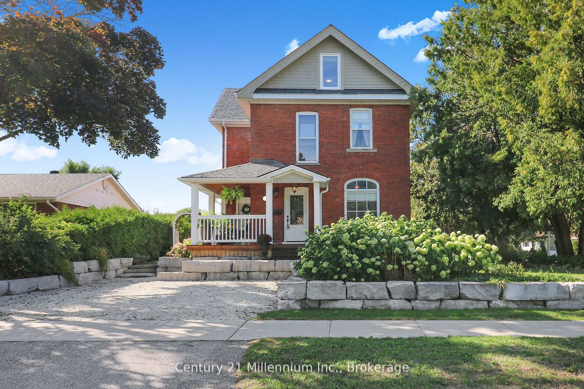 439 Birch Street, Collingwood, ON L9Y 2W4, Collingwood — photo 1