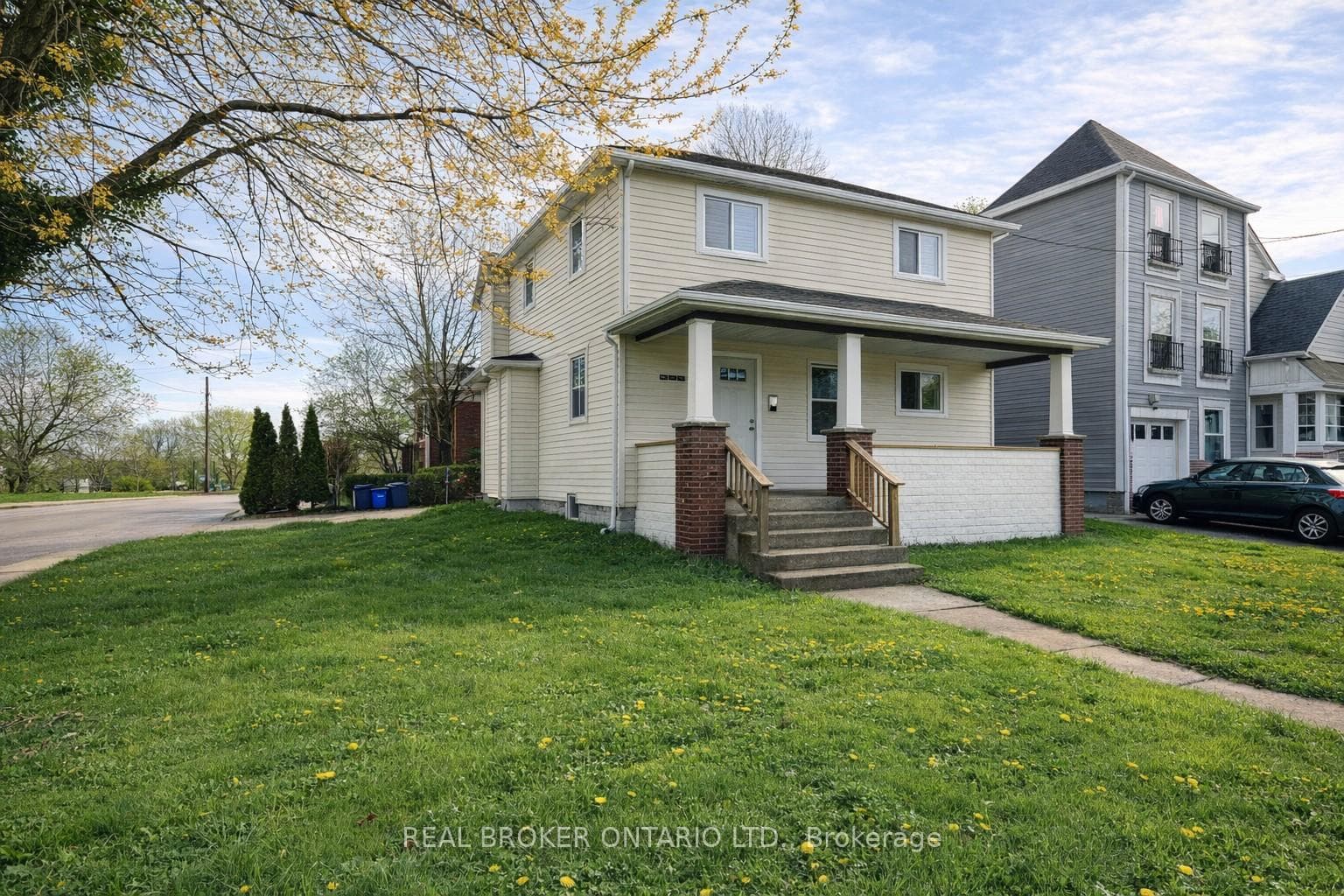 4394 ELLIS Street, Niagara Falls, ON L2E 1H4, Niagara Falls — photo 1