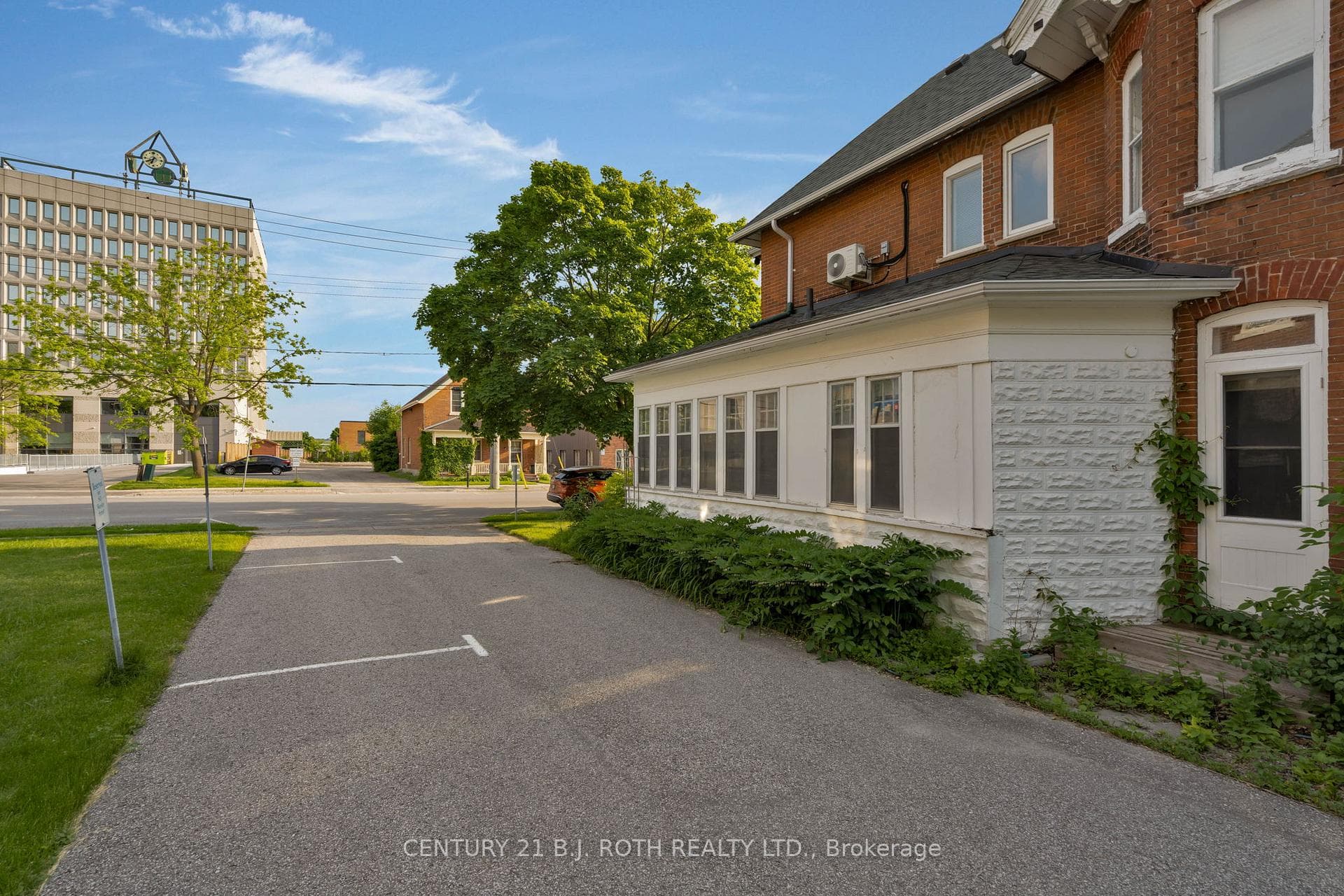 80 Worsley Street, Barrie, ON L4M 1L8, Barrie — photo 1