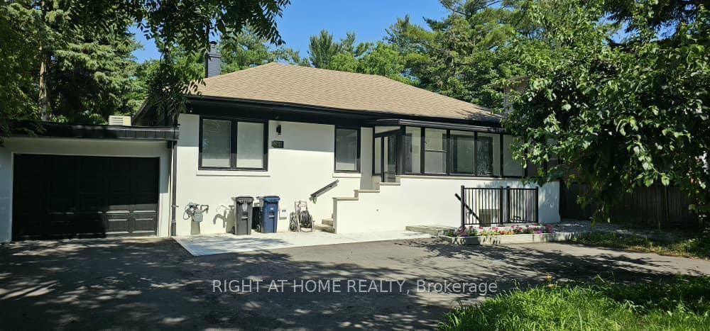61 Glady's Road, Toronto, ON M1C 1C7, Toronto E10 — photo 1