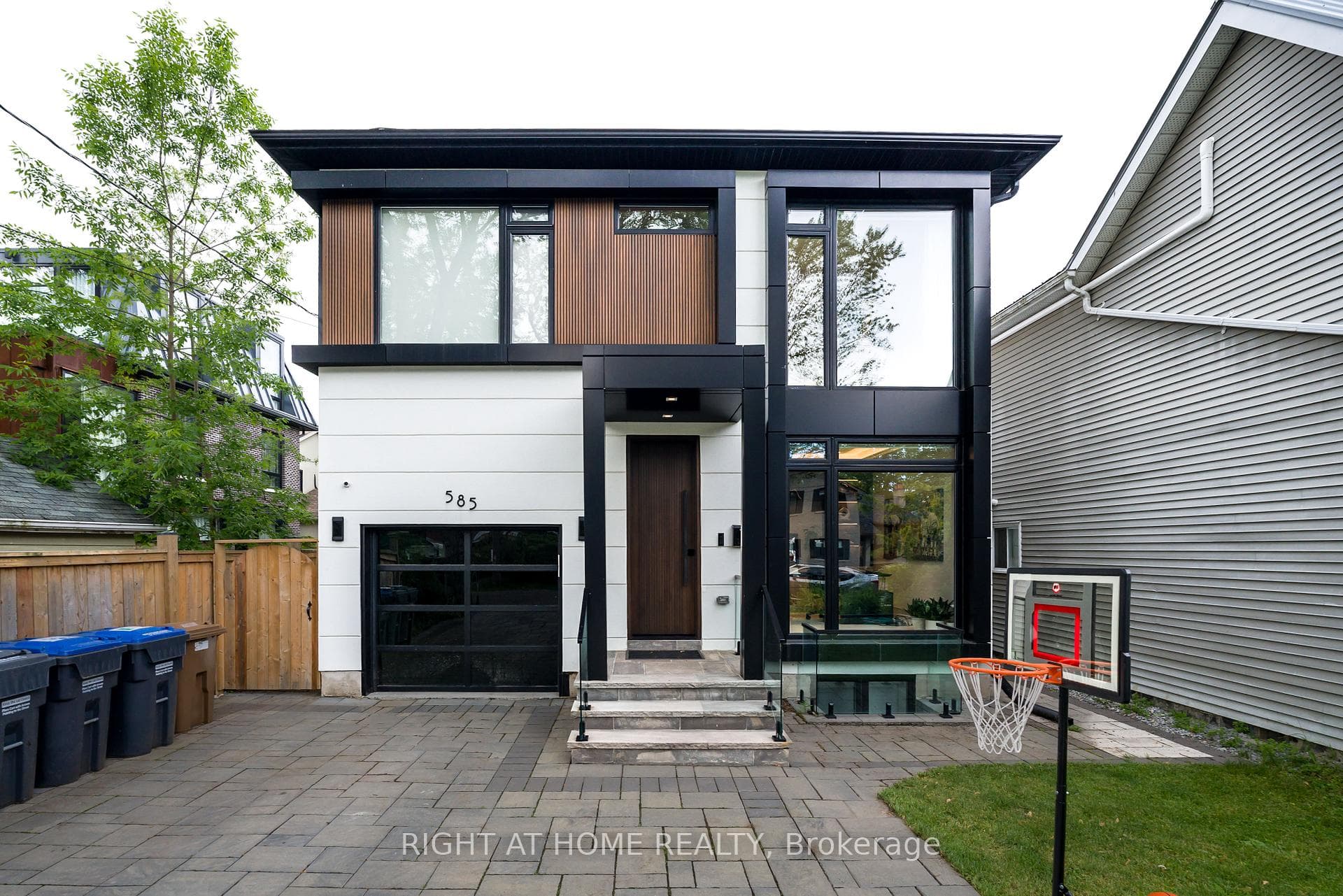 585 Montbeck Crescent, Mississauga, ON L5G 1N9, Mississauga — photo 1