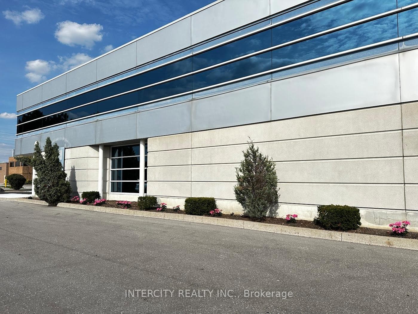 99 Sante Drive B, Vaughan, ON L4K 3C4, Vaughan — photo 1