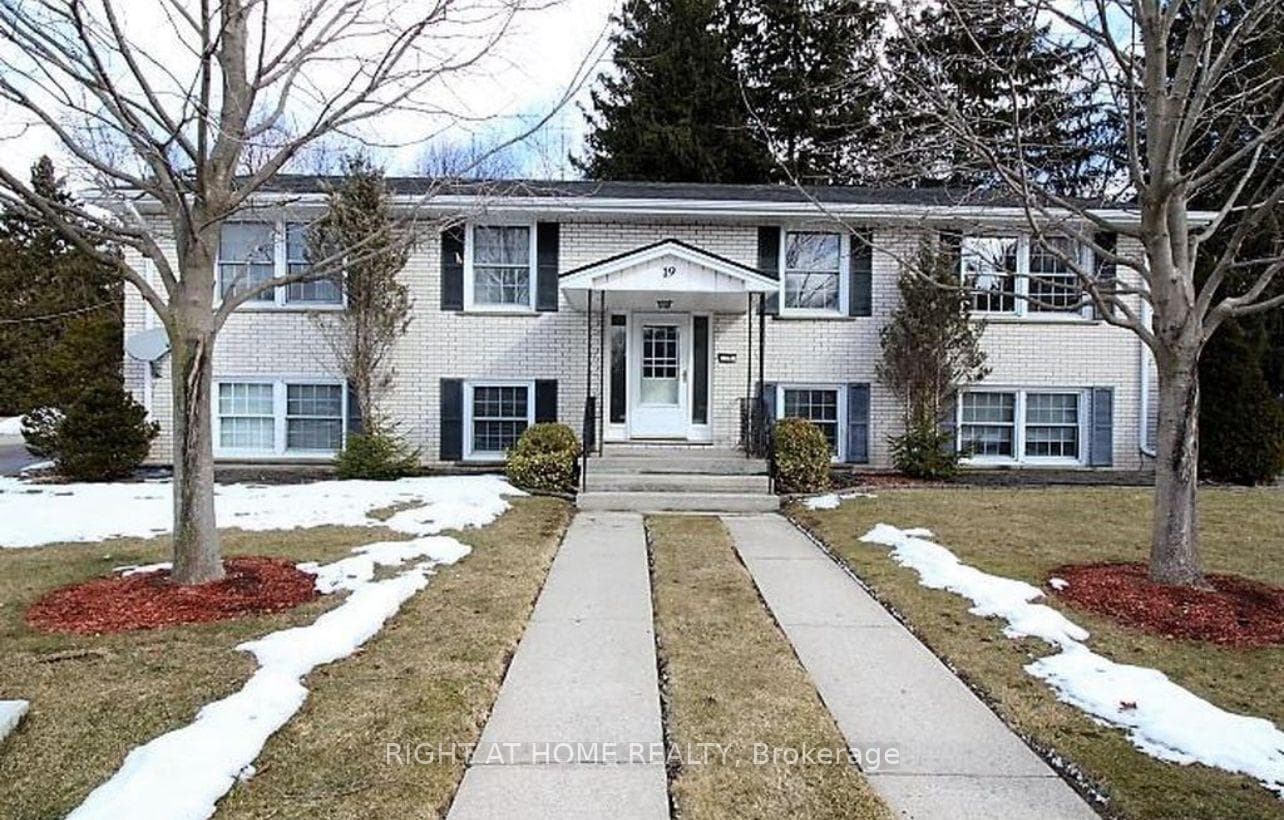 19 Johnson Place 1, St. Thomas, ON N5P 2E9, St. Thomas — photo 1