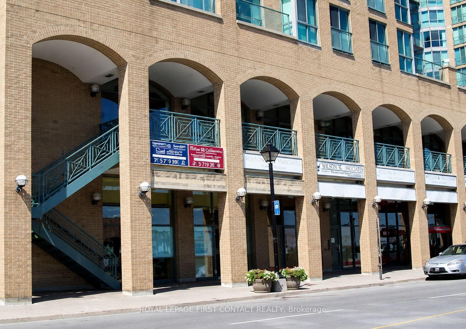 140 Dunlop Street E 206, Barrie, ON L4M 6H9, Barrie — photo 1
