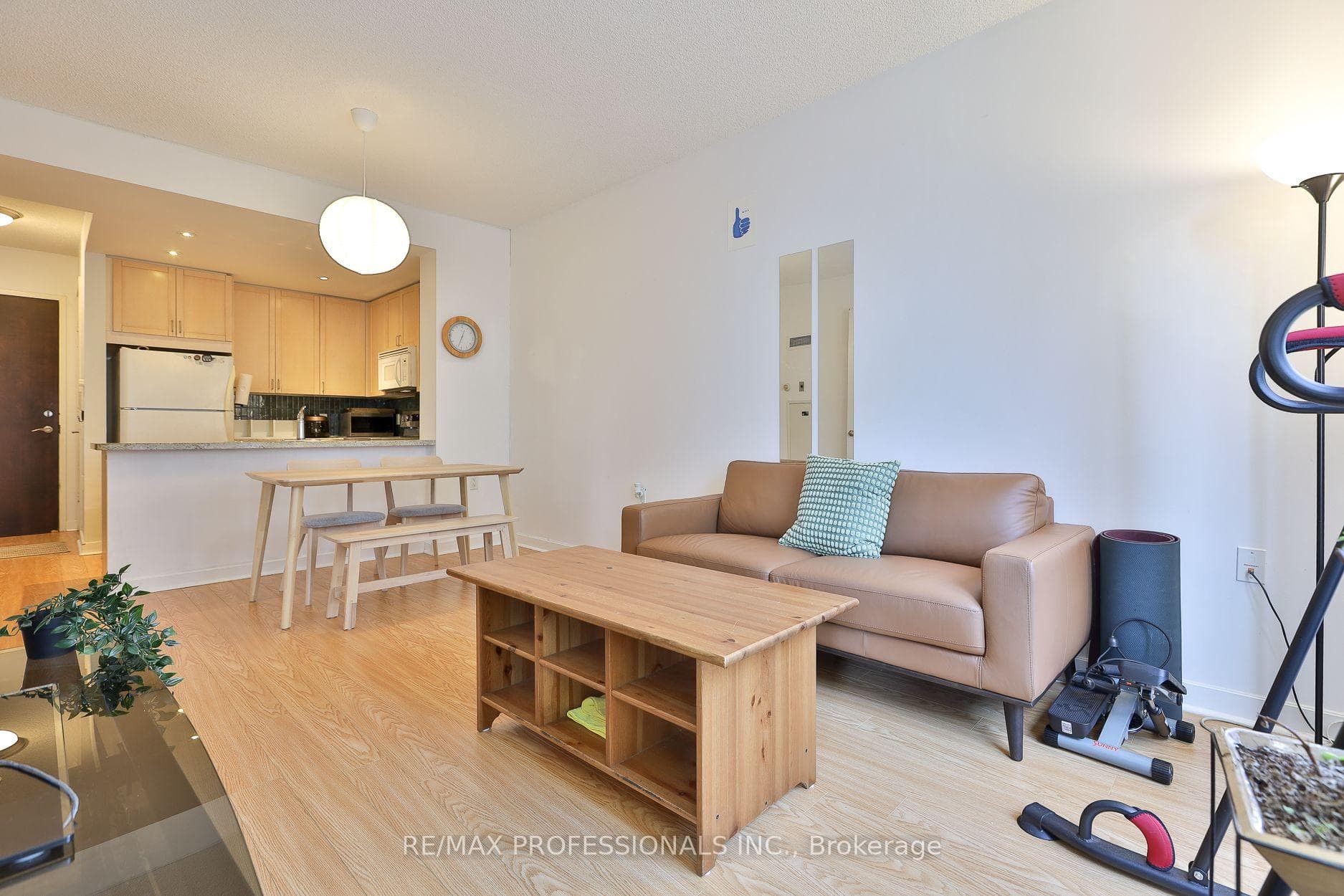 85 Bloor Street E 1608, Toronto, ON M4W 3Y1, Toronto C08 — photo 1