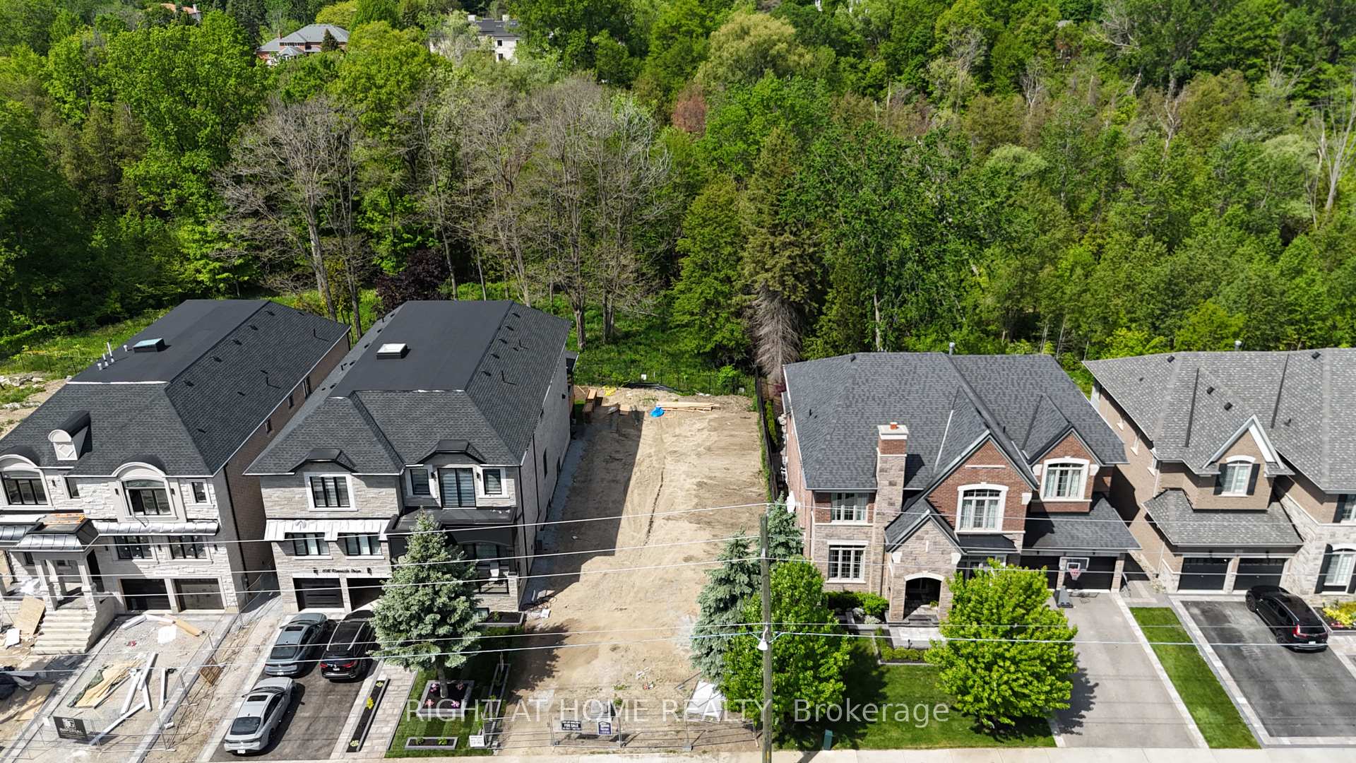 860 Riverside Drive, Ajax, ON L1T 3S2, Ajax — photo 1