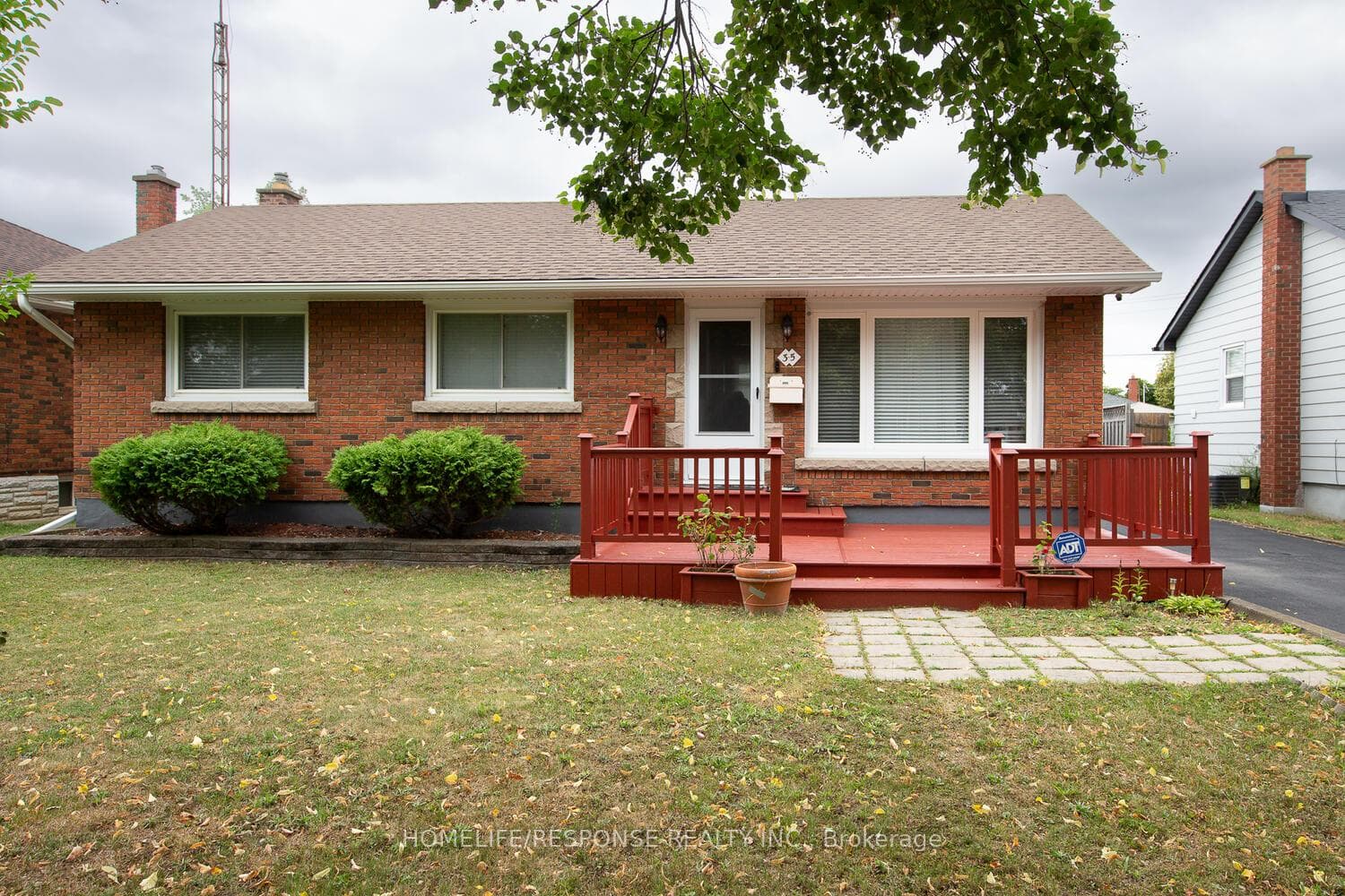 35 PARKDALE Drive, Thorold, ON L2V 2N5, Thorold — photo 1