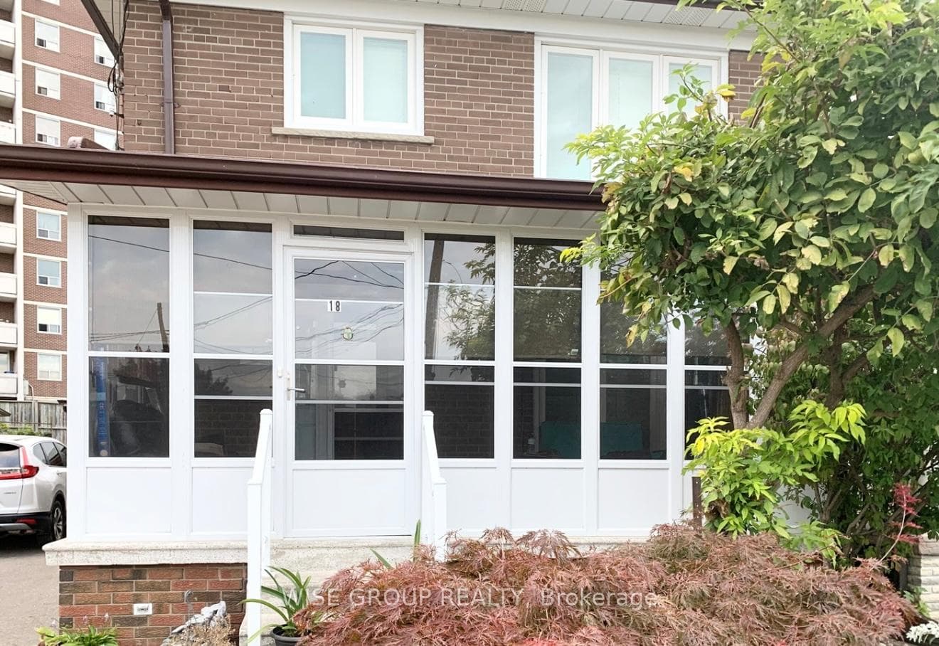 18 Sonnet Court Bsmt, Toronto, ON M6L 1J6, Toronto W04 — photo 1