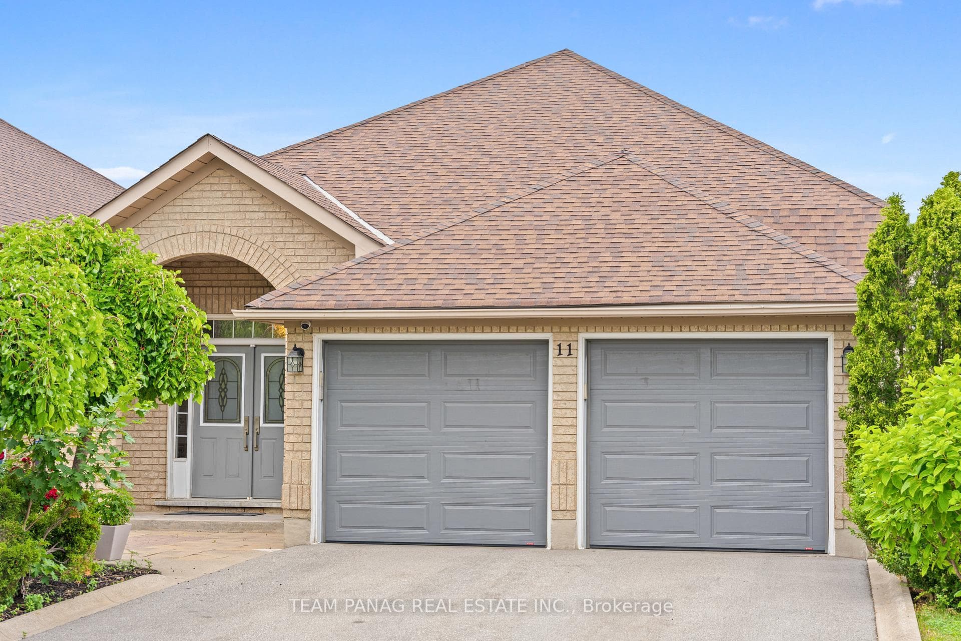 11 Larkmead Place, Brampton, ON L6R 2R9, Brampton — photo 1