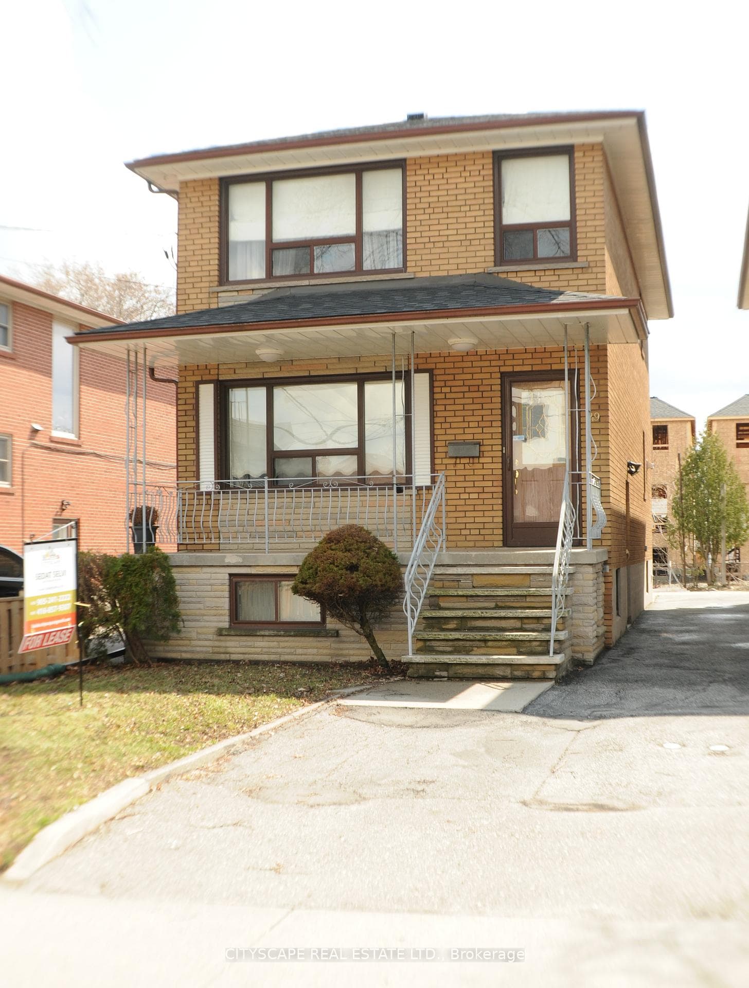 49 Algoma Street Upper floor, Toronto, ON M8Y 1C4, Toronto W06 — photo 1