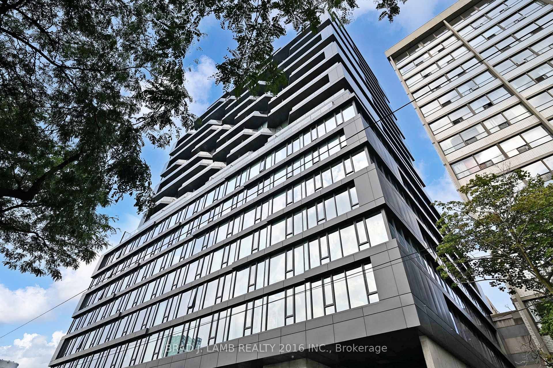 195 McCaul Street 705, Toronto, ON M5T 0E5, Toronto C01 — photo 1