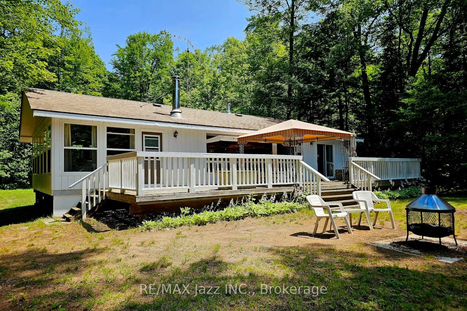 2006 South Beaver Lake Lane, Minden Hills, ON K0M 2L1, Minden Hills — photo 1