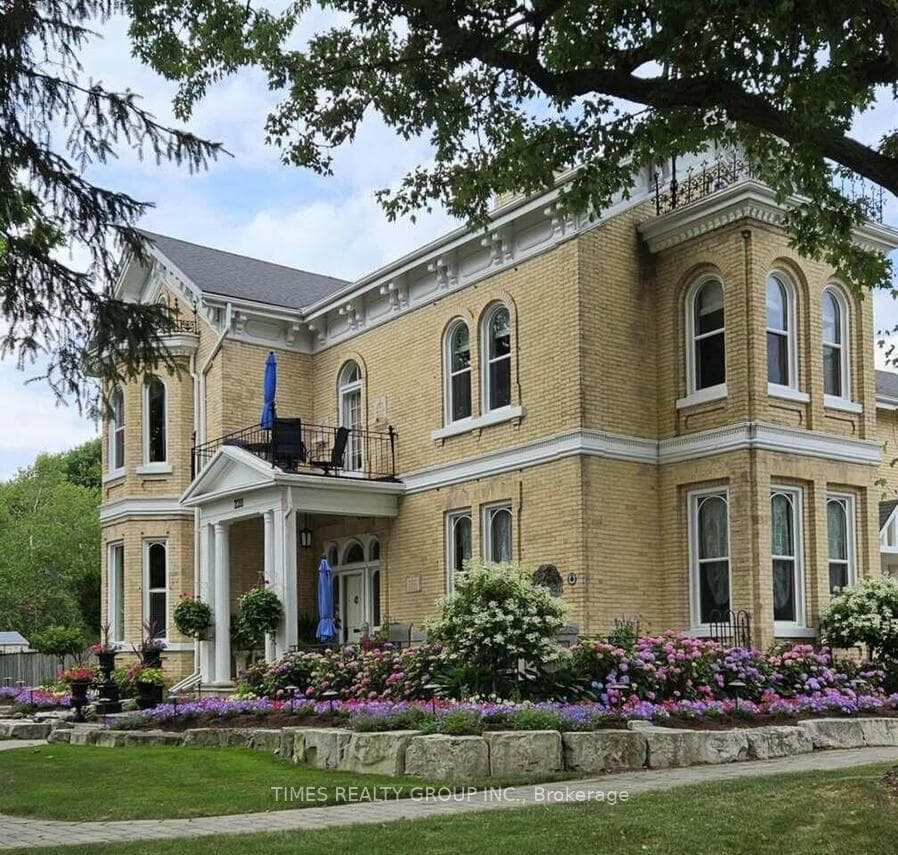 220 Hibernia Street, Stratford, ON N5A 5V5, Stratford — photo 1