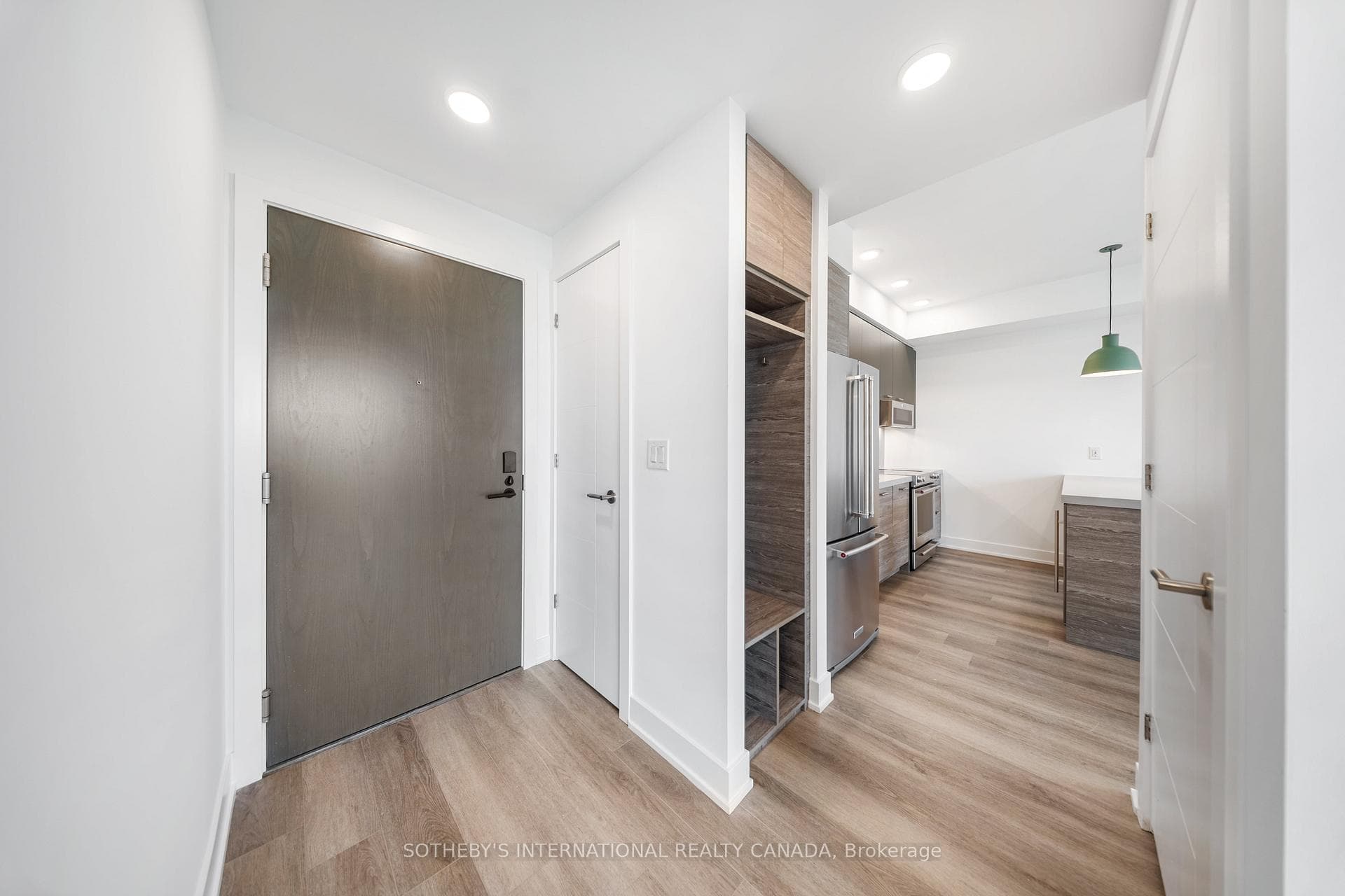 484 Spadina Avenue 709, Toronto, ON M5S 0E4, Toronto C01 — photo 1