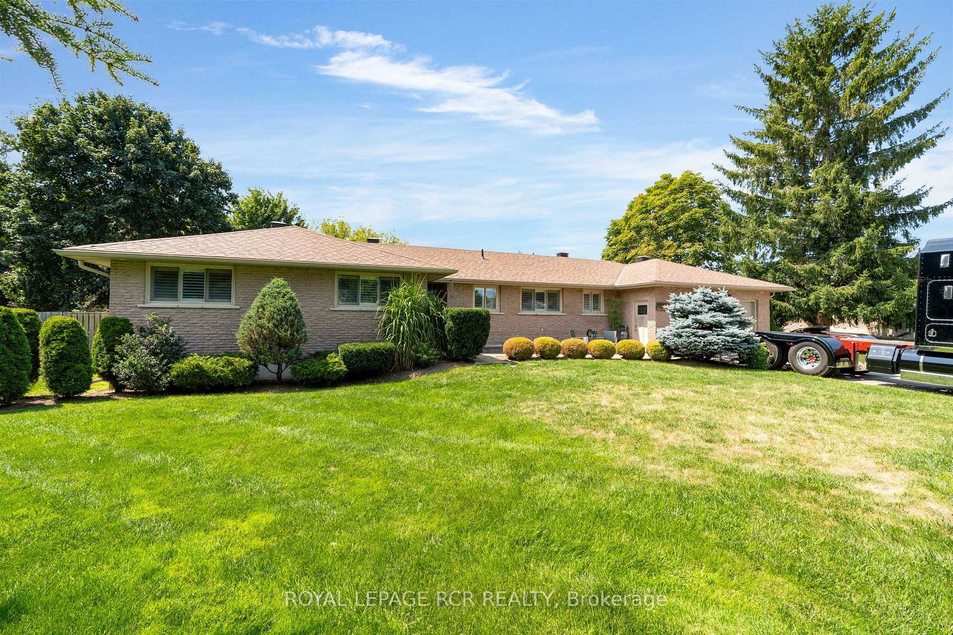 20 Douglas Drive, New Tecumseth, ON L9R 1J9, New Tecumseth — photo 1