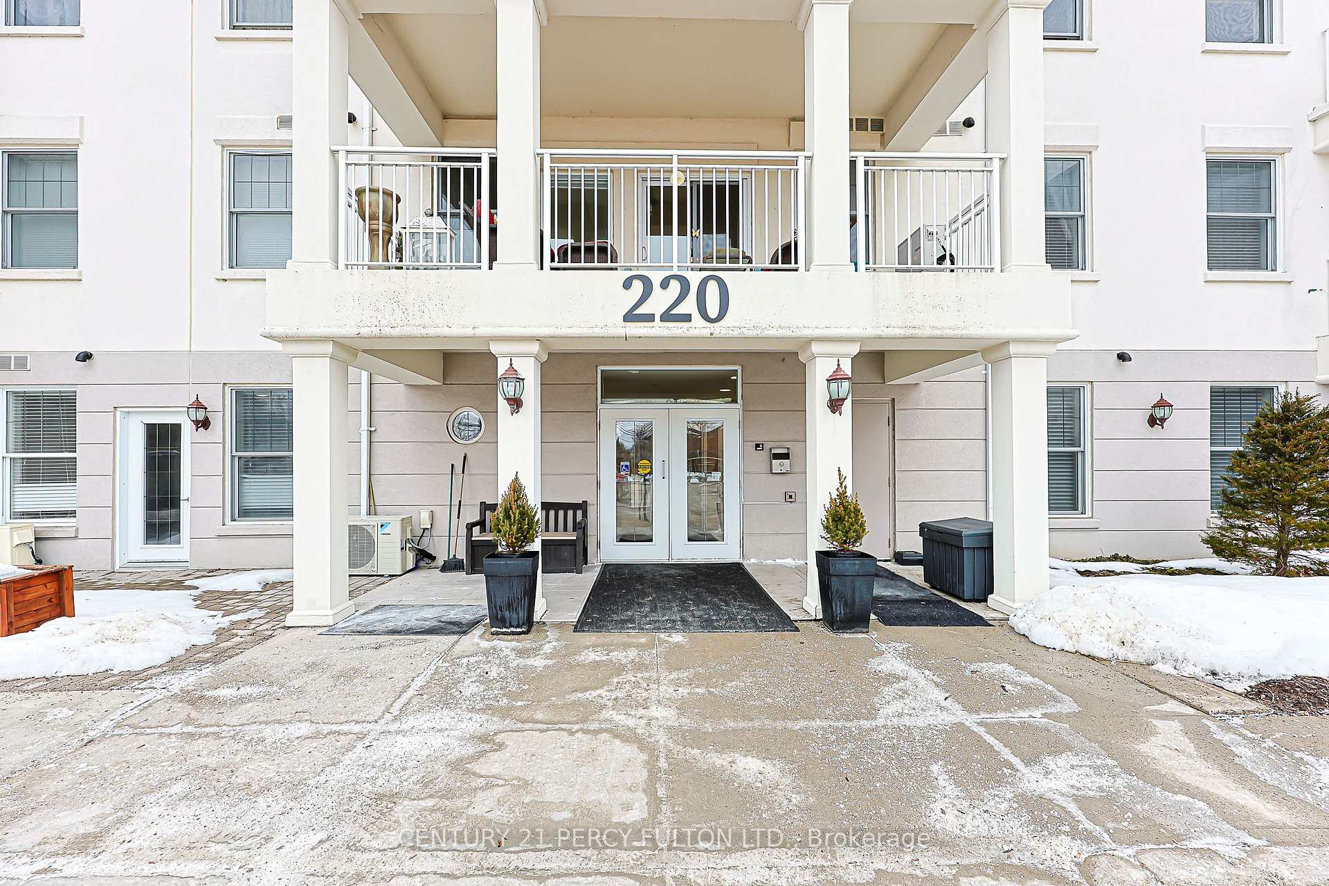 220 Main Street N 211, Uxbridge, ON L9P 0B6, Uxbridge — photo 1