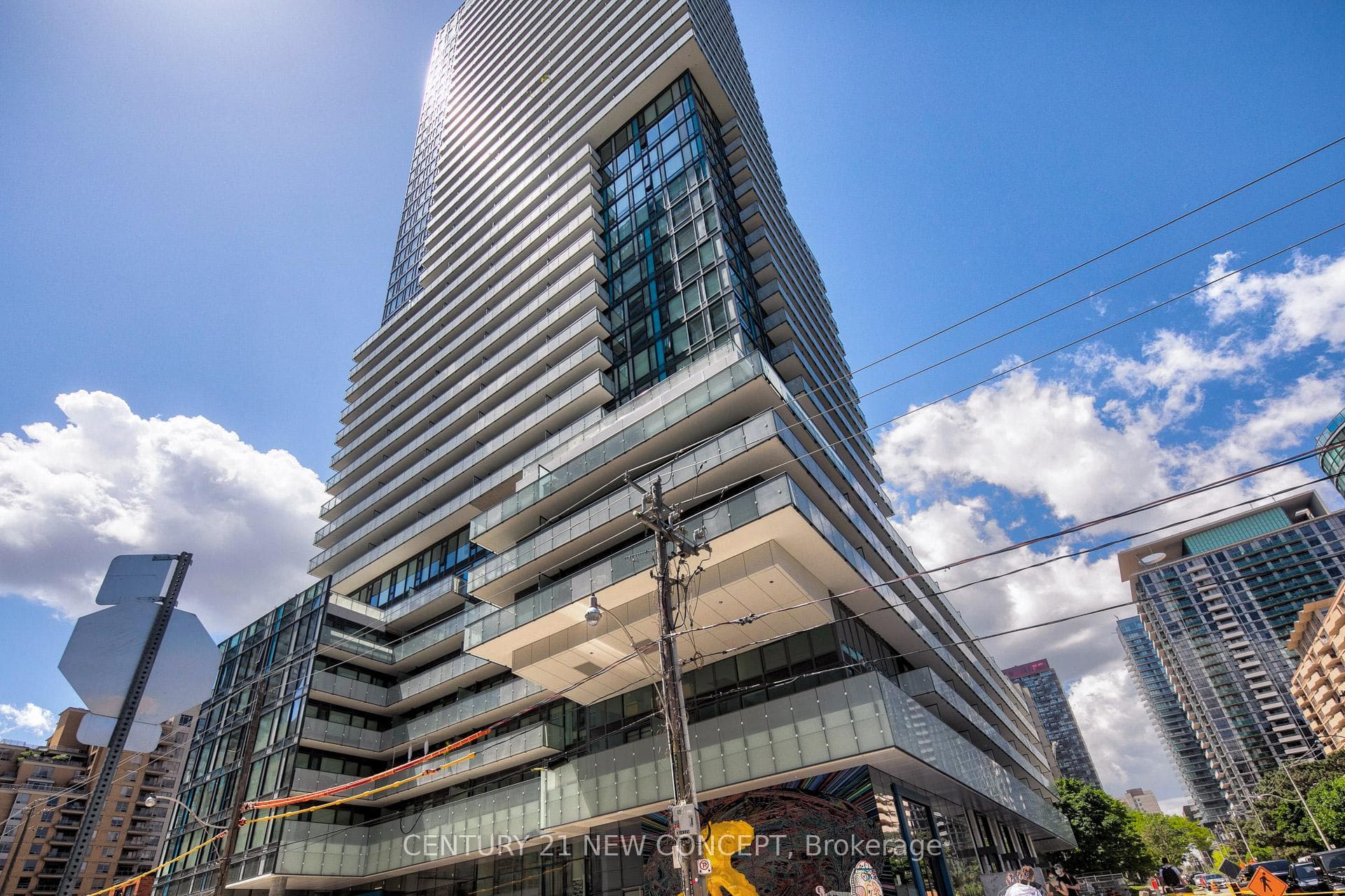 161 Roehampton Avenue 2011, Toronto, ON M4P 0C8, Toronto C10 — photo 1