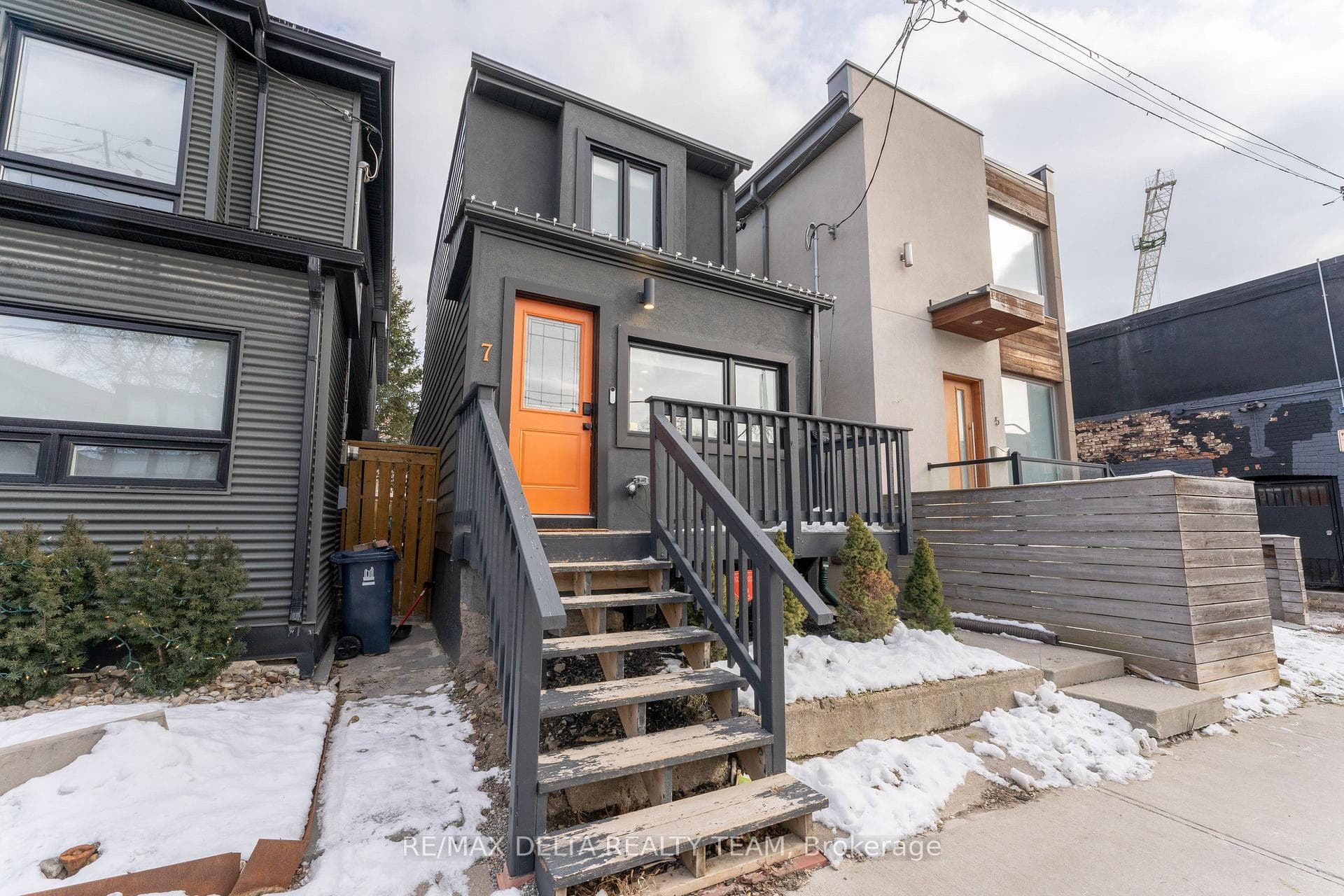 7 Craven Road Basement Apartment, Toronto, ON M4L 2Z4, Toronto E01 — photo 1