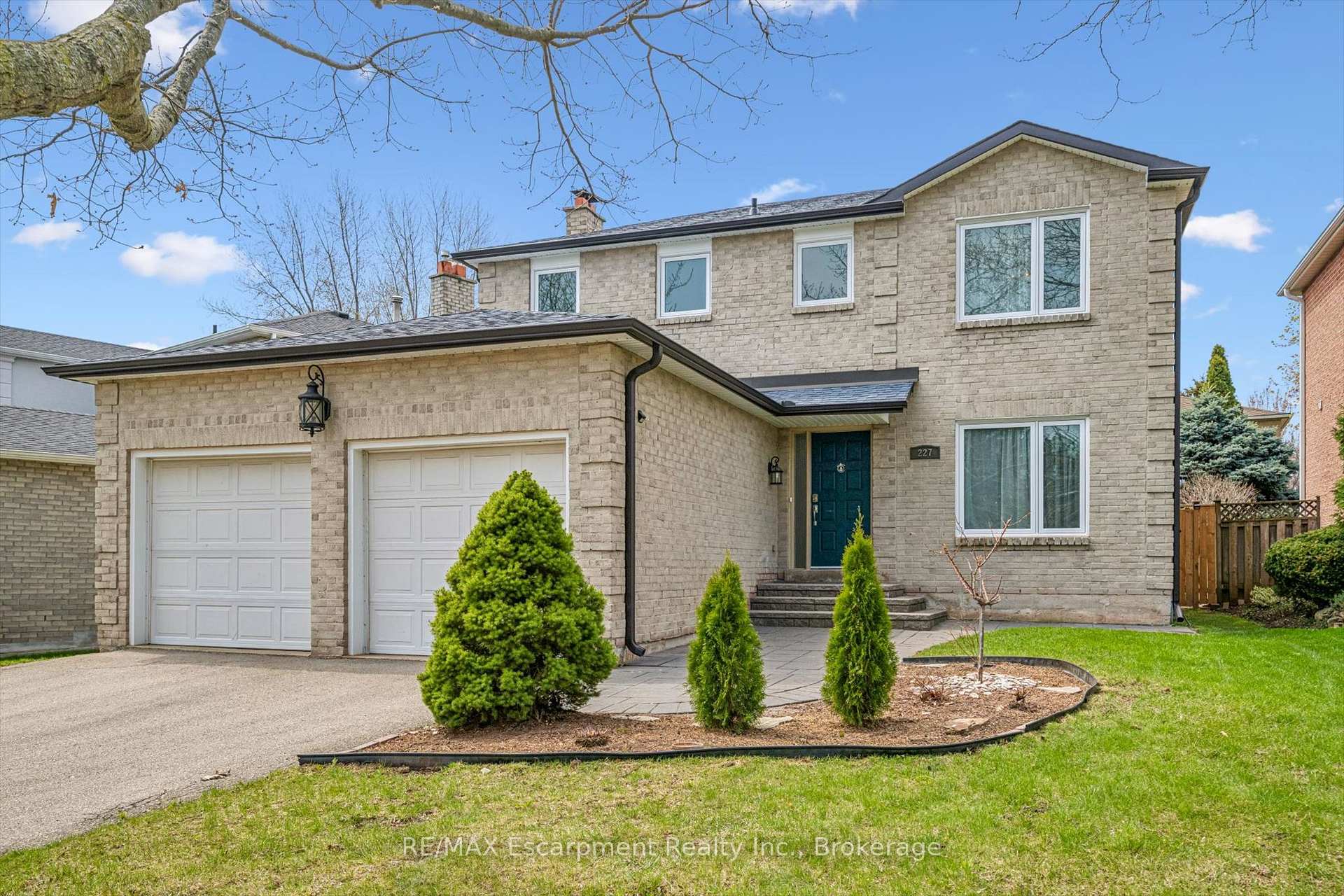 227 Martindale Avenue, Oakville, ON L6H 4K2