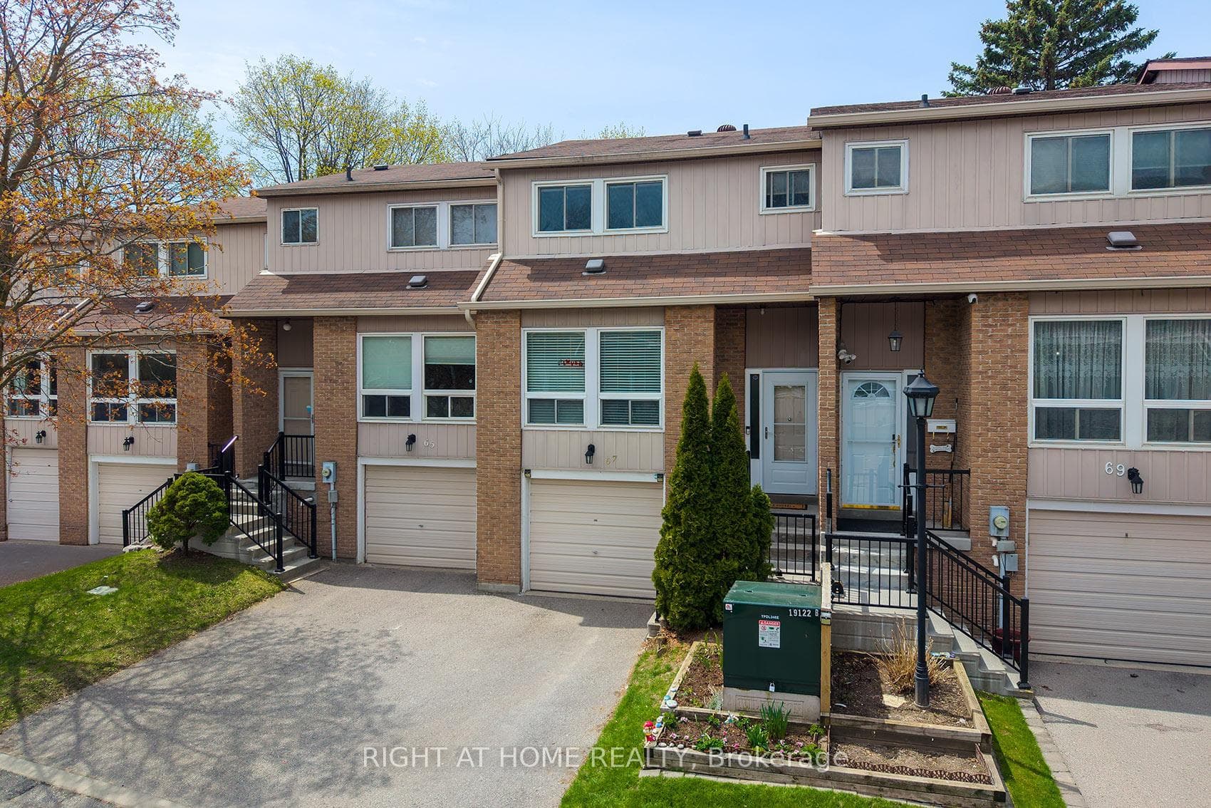 67 Willows Lane, Ajax, ON L1S 6E7, Ajax — photo 1