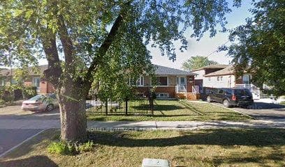 7150 Harwick Drive, Mississauga, ON L4T 3A4, Mississauga — photo 1