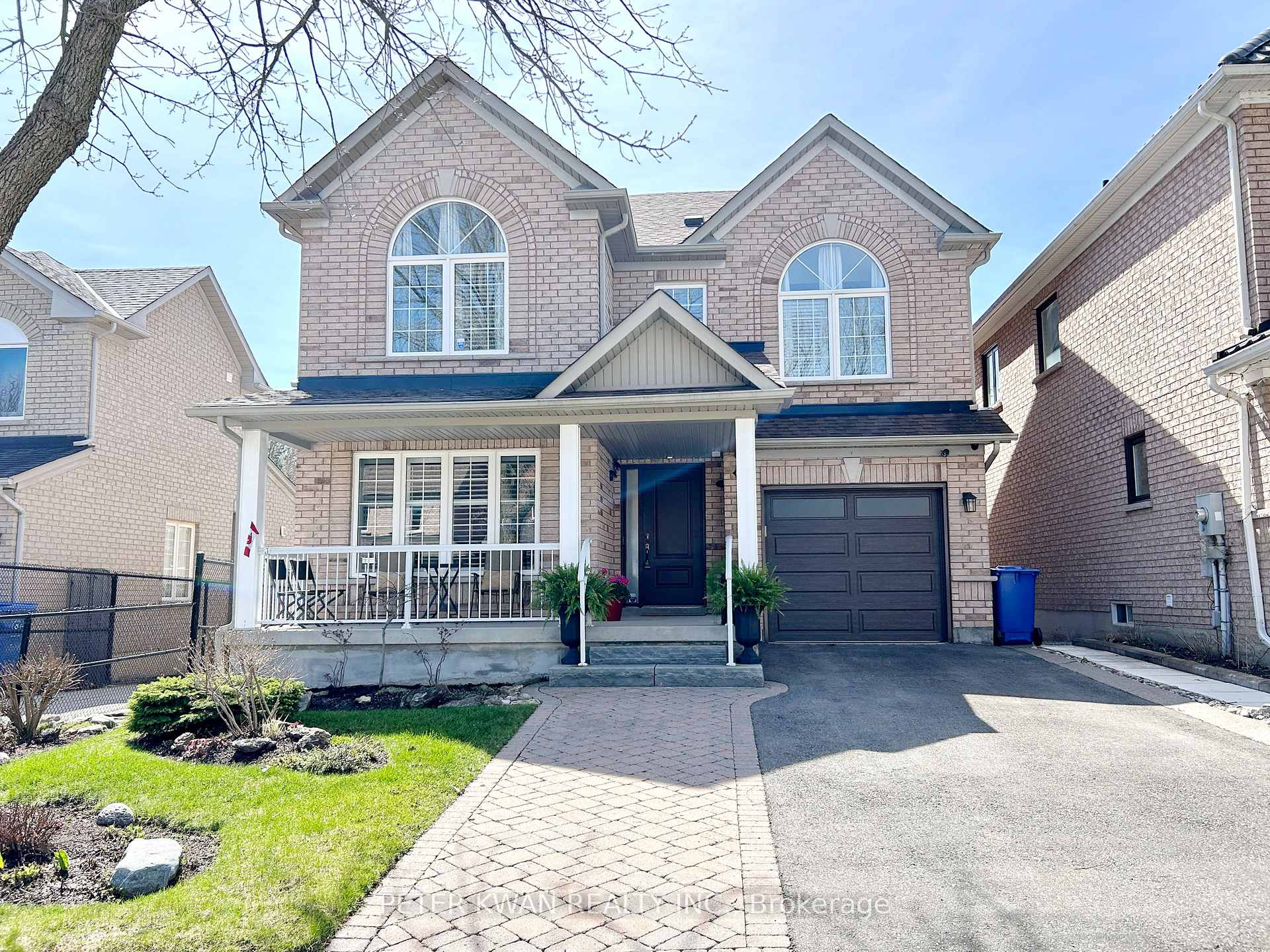 664 Society Crescent, Newmarket, ON L3X 2S9, Newmarket — photo 1
