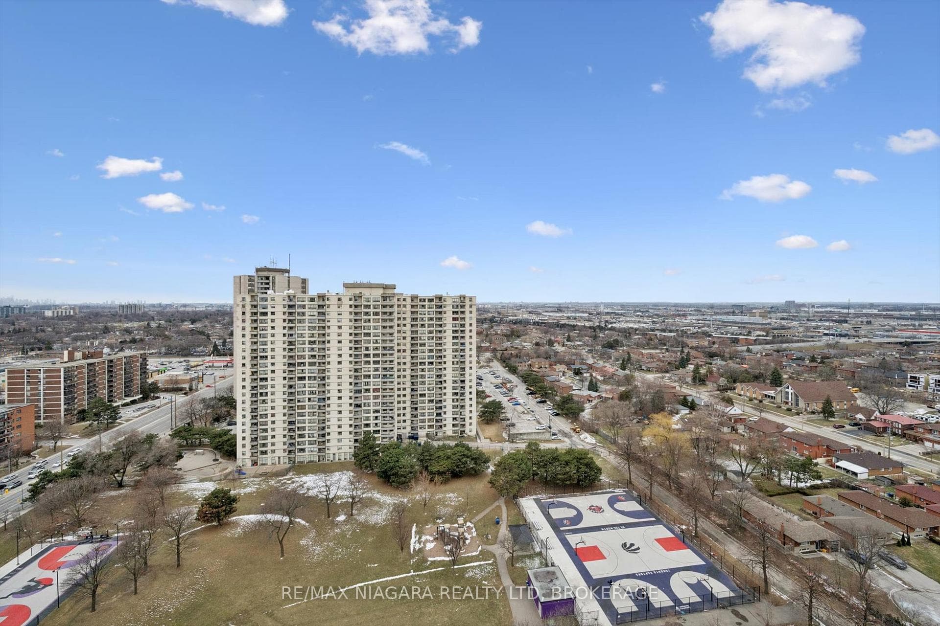 340 Dixon Road 2306, Toronto, ON M9R 1T1, Toronto W09 — photo 1