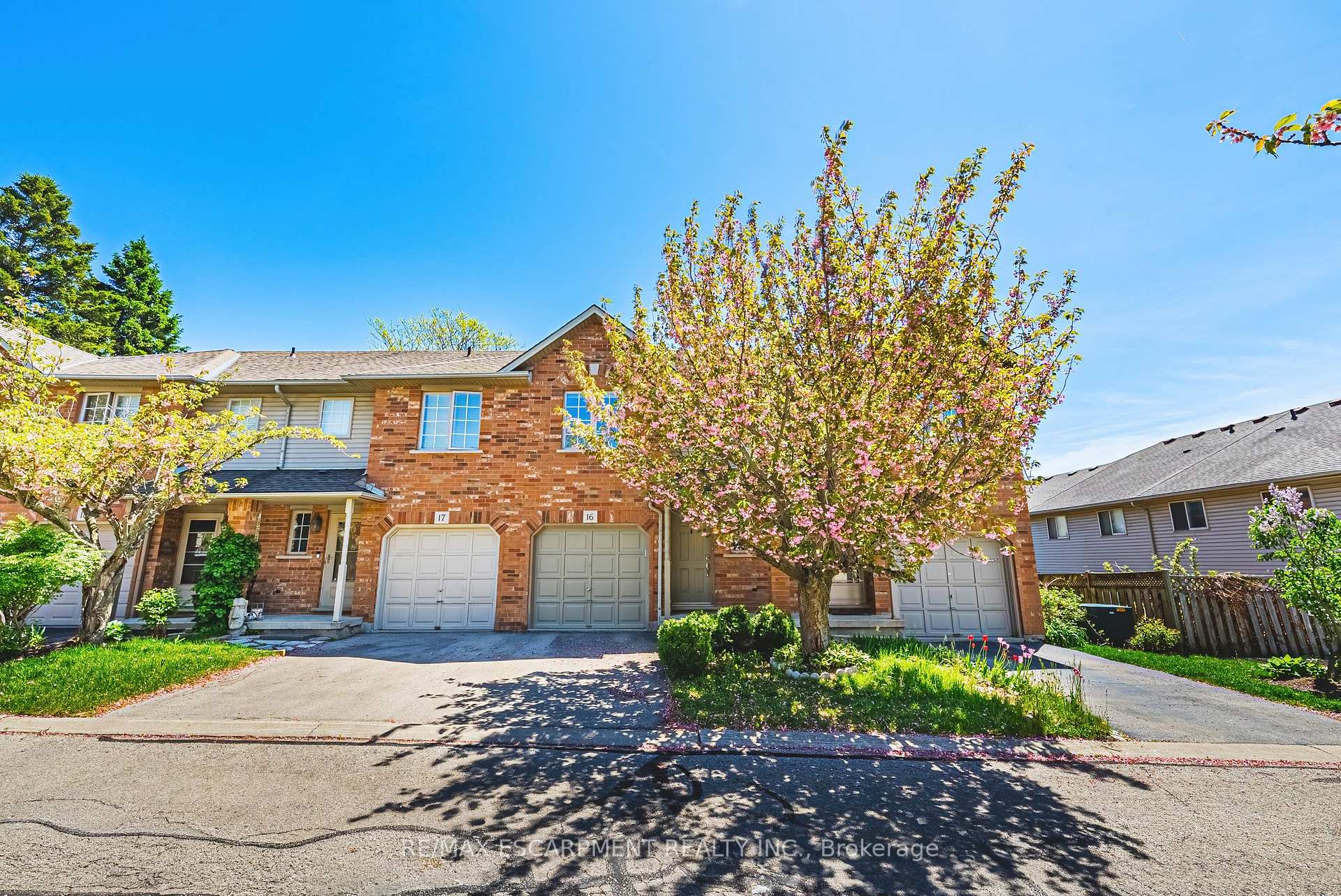 1000 Upper Paradise Road 16, Hamilton, ON L9B 2S7, Hamilton — photo 1