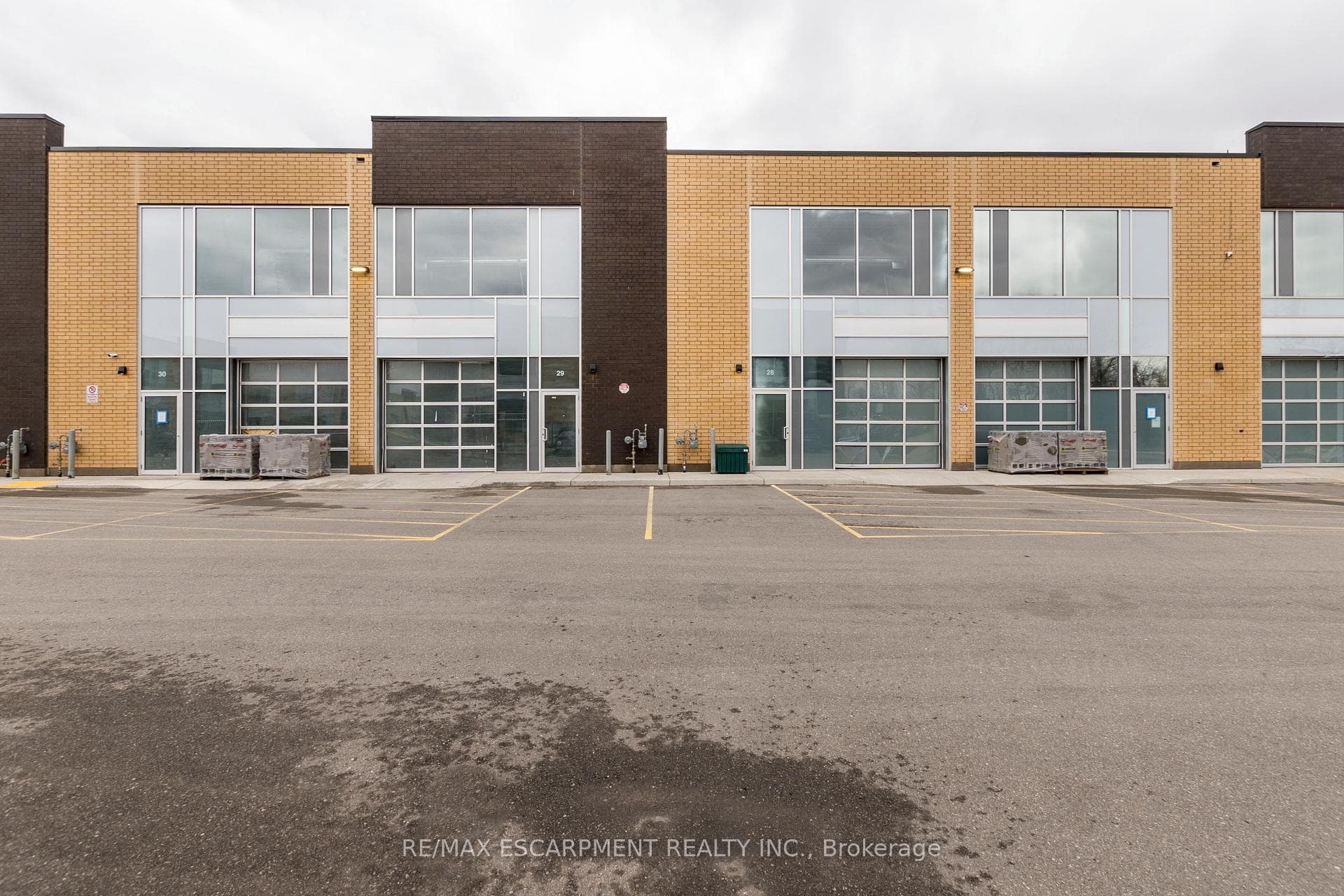 1156 King Road 29, Burlington, ON L7T 0C5, Burlington — photo 1