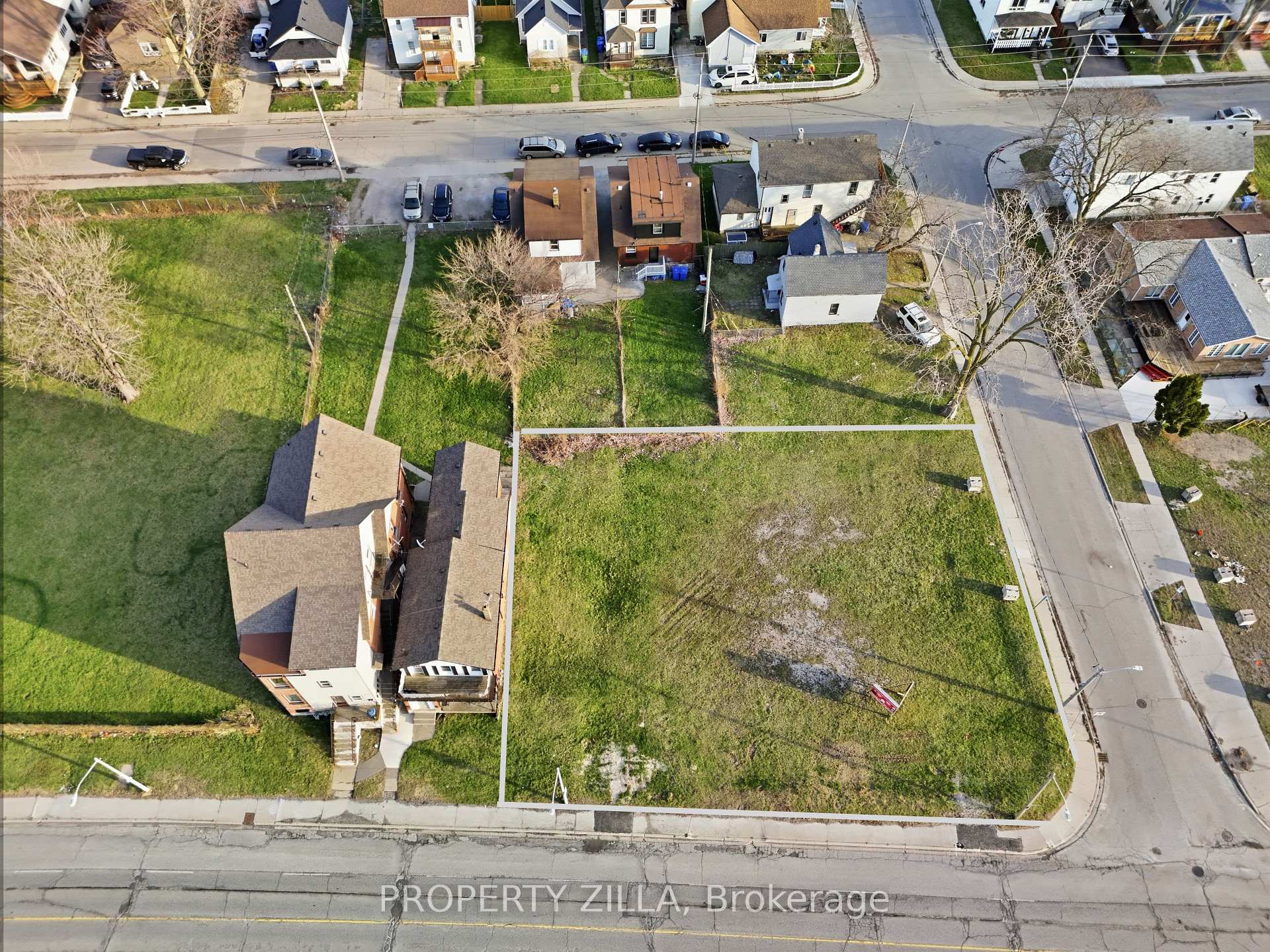 819-829 RIVERSIDE Drive E, Windsor, ON N9A 2T4, Windsor — photo 1