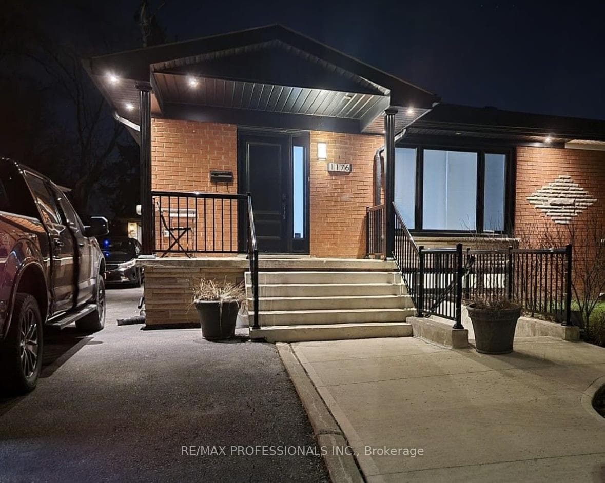 1176 Alexandra Avenue Basement, Mississauga, ON L5E 2A5, Mississauga — photo 1