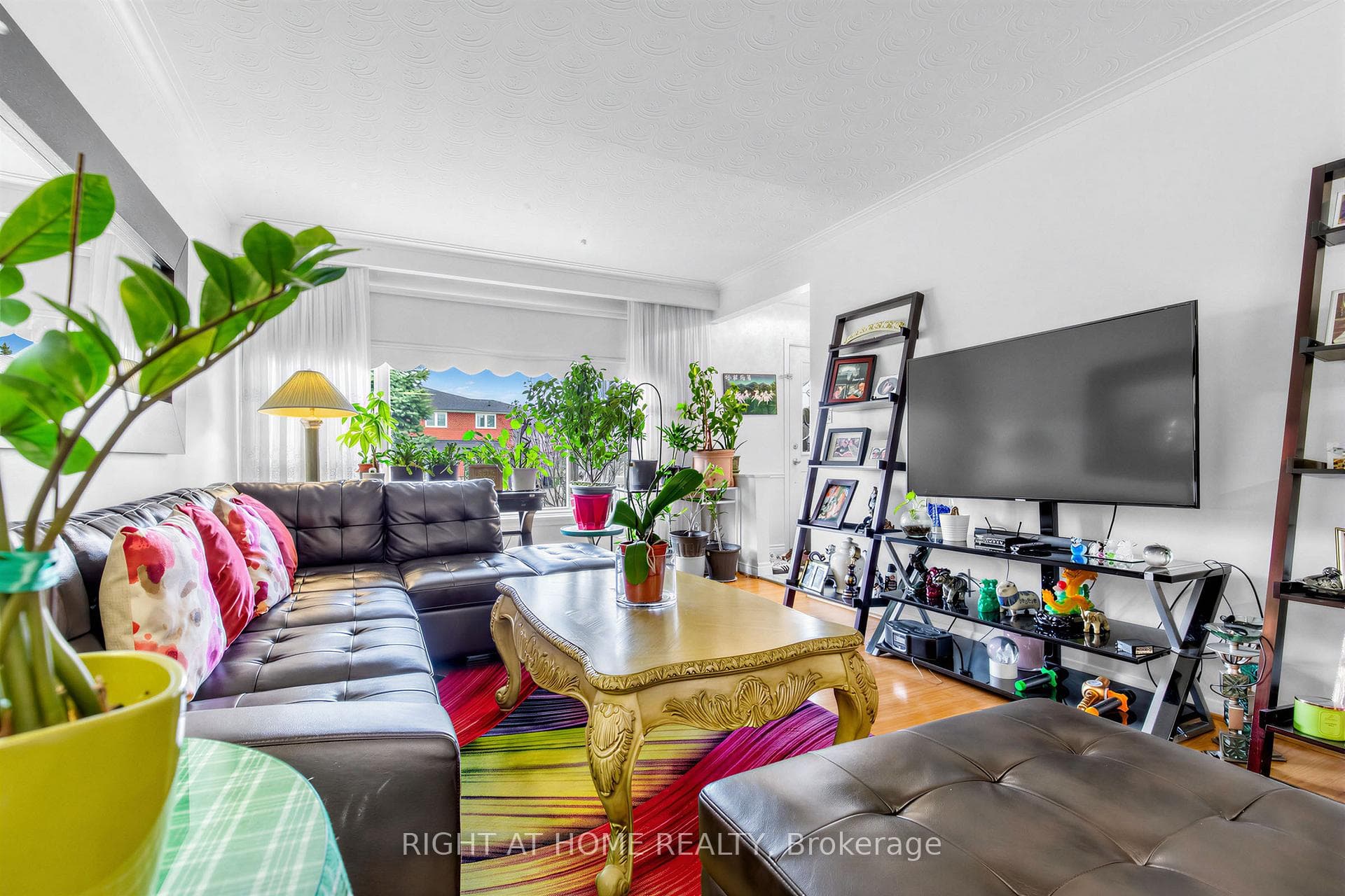 5 Thwaite Avenue, Toronto, ON M3L 2C8, Toronto W05 — photo 1